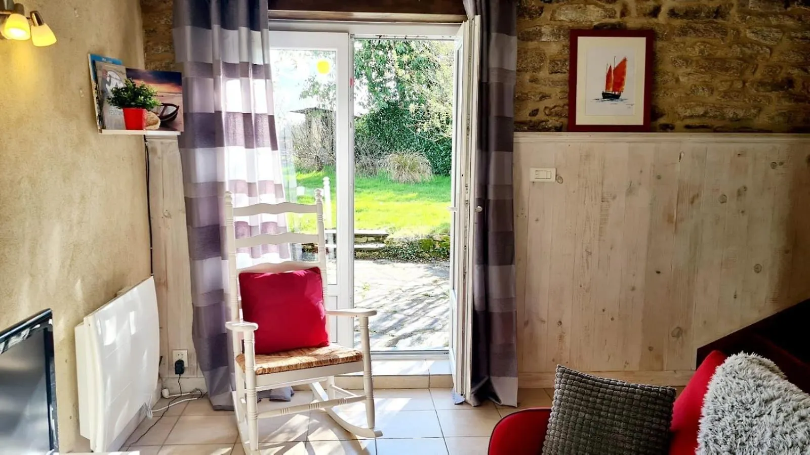 Holiday home Les Gites Du Kokopelli : Havana Plumelec France